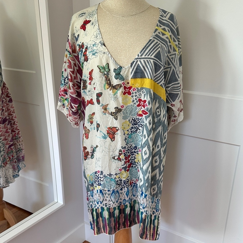 Johnny Was 100% Silk Butterfly Tunic - Picture 2 of 9